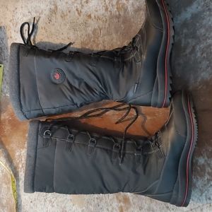 Canuck Snow Boots by Cougar